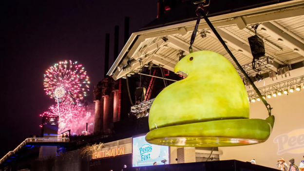 New Year's Eve celebrations across US include 4 'food drops'