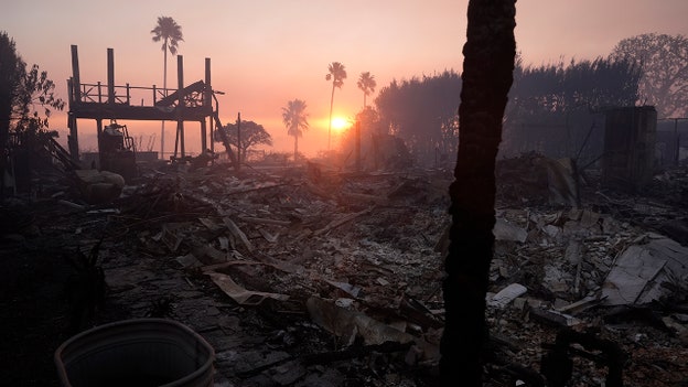 LA Mayor Bass says ‘This is absolutely an unprecedented historic firestorm’