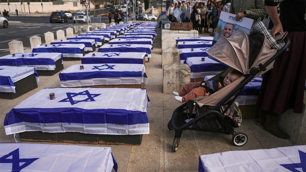 Israeli families of soldiers killed in Gaza conflict rally against cease-fire deal