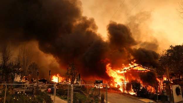 Chargers donate $200K for wildfire relief efforts, urges fans to help out with supply drive