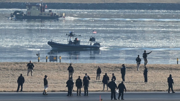 Local resident describes floating debris he found in the Potomac River following crash