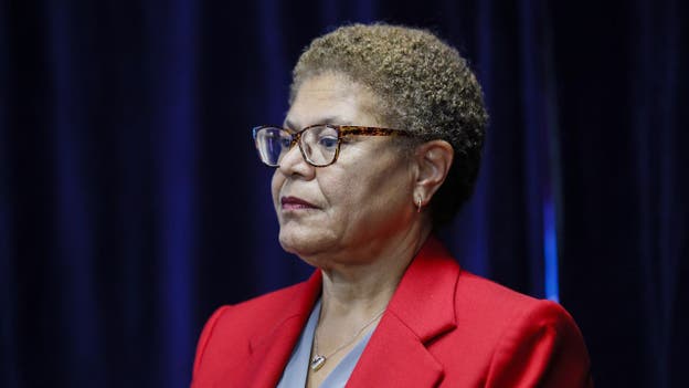 LA Times owner says endorsing Karen Bass was a ‘mistake' due to incompetence amid wildfires