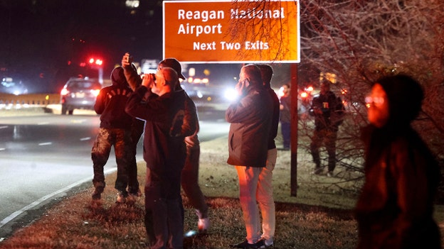 Reagan National Airport crash: Lawmakers react to tragedy as officials investigate