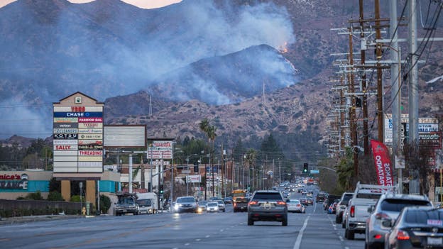 Officials investigating whether fallen Southern California Edison power line sparked Hurst Fire