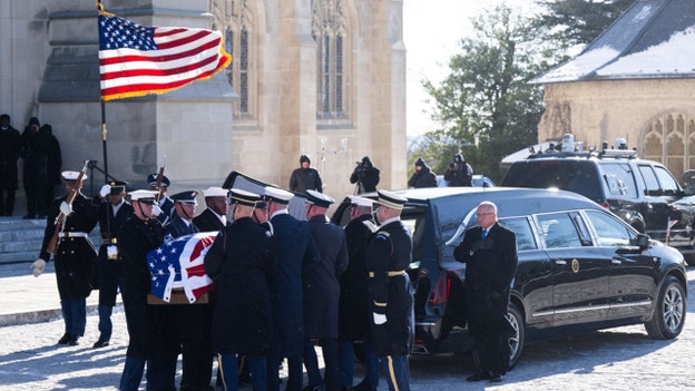 All 5 living presidents, lawmakers, in attendance at Jimmy Carter's funeral in Washington D.C.