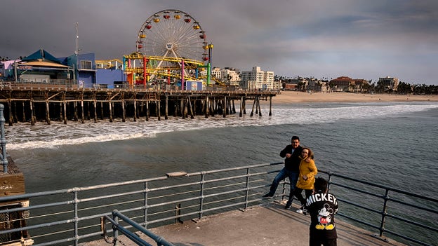 Santa Monica police chief says people arrested in evacuation zones with weapons, stolen property