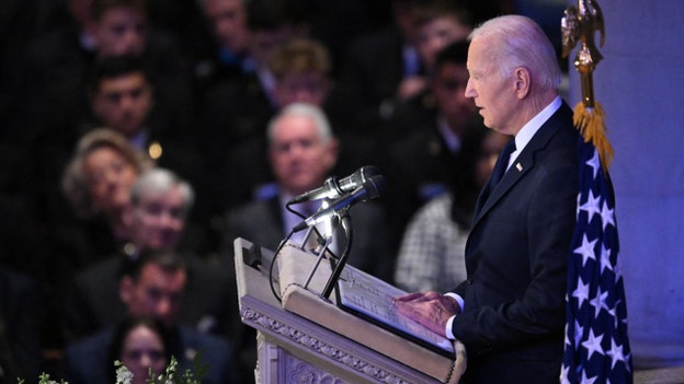 Biden pays tribute to the 'power' of Carter's example