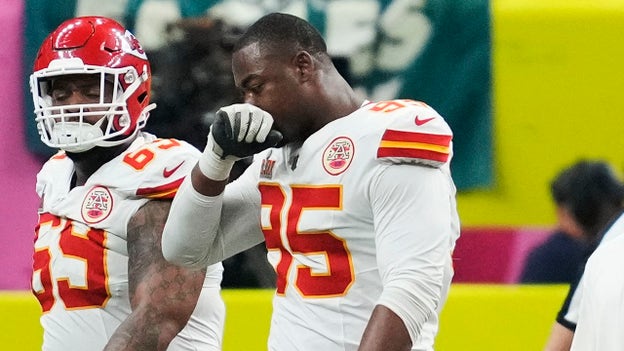 Chiefs' Chris Jones explains emotional burst of tears during national anthem