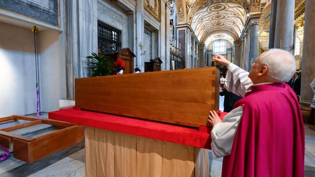Vatican announces the entombment of Pope Francis' coffin