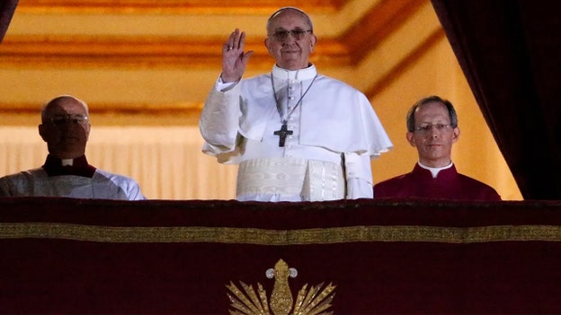 What are the immediate steps following the election of a new pope?