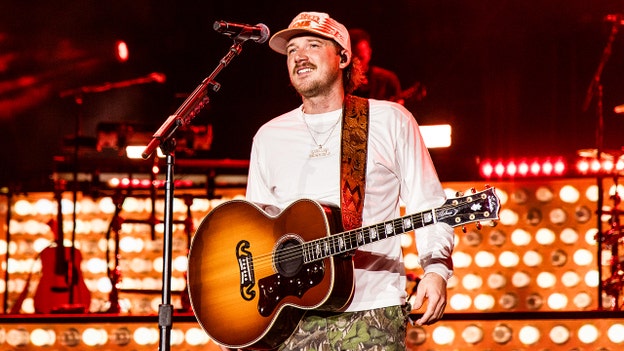 How are winners selected for the Academy of Country Music Awards?