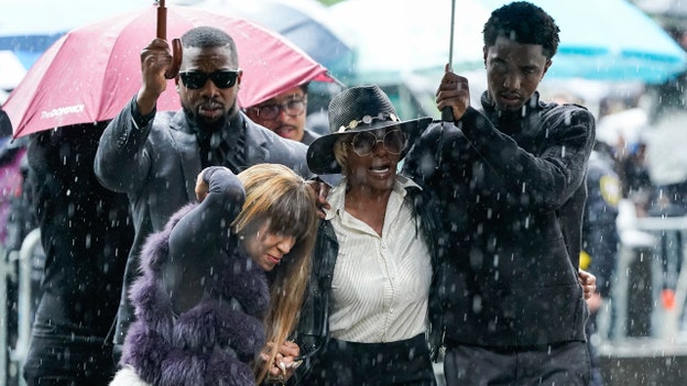 Family of Diddy shows up to court for moral support during sex-trafficking trial