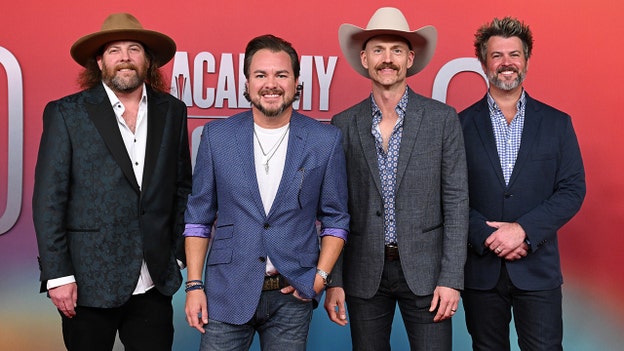 Eli Young Band says it's the perfect time to celebrate 90s country music