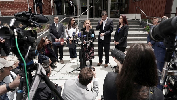 Democratic lawmakers condemn murders in front of DC Capital Jewish Museum