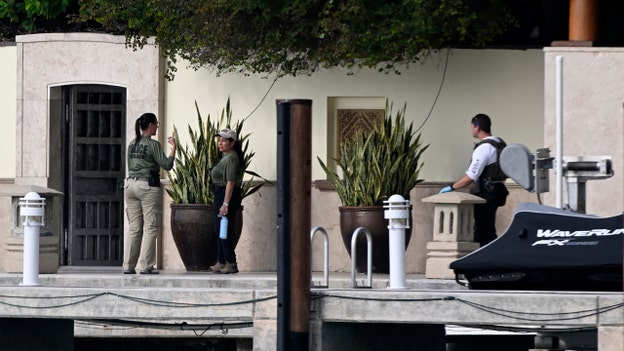 At least 1 person wouldn't cooperate with authorities during raid of Diddy's Miami home: testimony