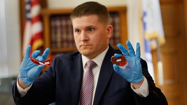 Broken taillight blunder: More pieces than expected in Karen Read evidence bag