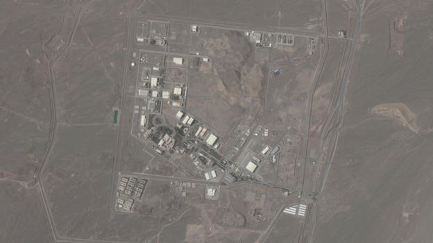Israel hits the ‘heart’ of 滨谤补苍’蝉 nuclear program in Natanz facility strike