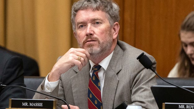 Massie says he will withdraw war powers resolution if ceasefire holds