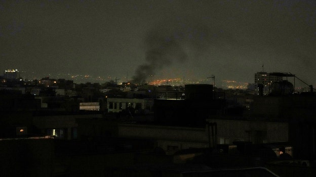 Dem. Senator calls 滨蝉谤补别濒’蝉 airstrikes on Iran ‘reckless escalation'
