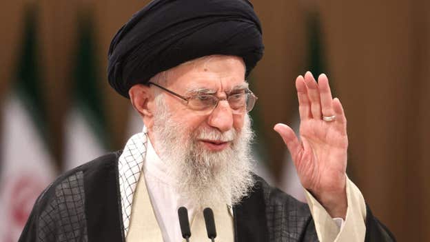 Ayatollah condemns 滨蝉谤补别濒’蝉 attack on Iran, confirms commanders, scholars were ‘martyred’