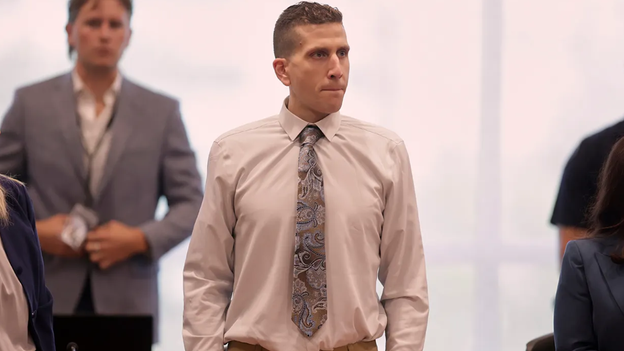 Bryan Kohberger llega al tribunal para cambiar tu declaración en el caso del asesinato de una estudiante en Idaho.