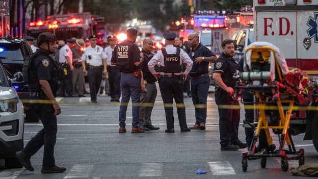 NYC gunman may have been targeting NFL office but took wrong elevator, mayor says