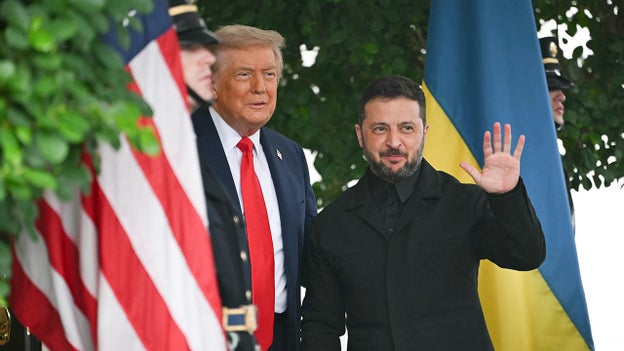 Zelenskyy đến Nhà Trắng để đàm phán hòa bình với Trump