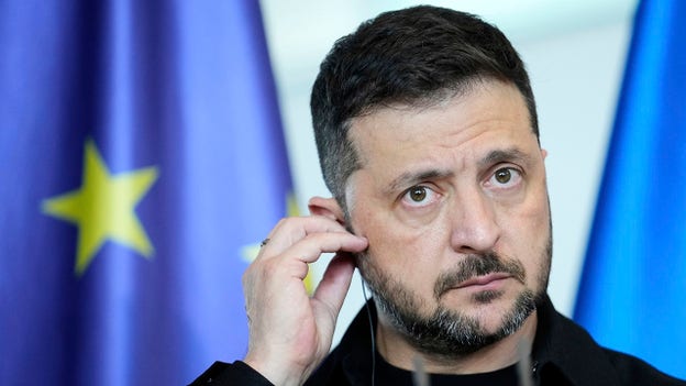 Russia continues to target Ukraine on day of negotiations with Trump, Zelenskyy says