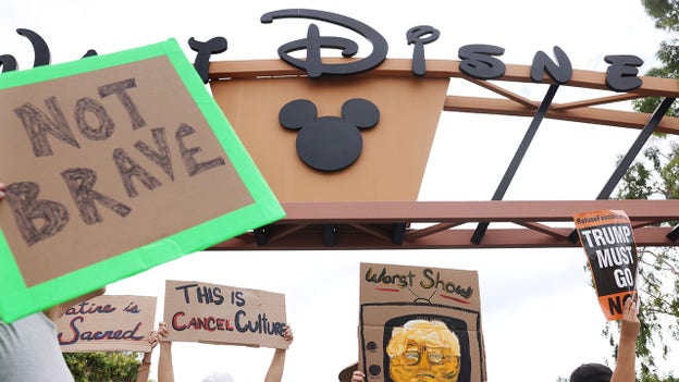 Protesters rally outside Disney, Jimmy Kimmel's studio to demand late-night host's reinstatement