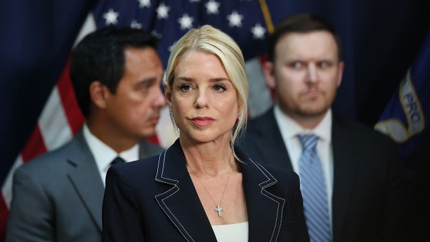 Bondi afirma que el discurso de odio que deriva en amenazas de violencia no está protegido por la Primera Enmienda.