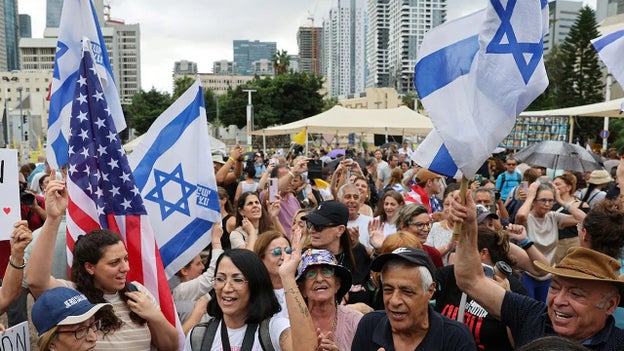 Nearly 2,000 Palestinian detainees expected to be released Monday as part of Israel-Hamas deal