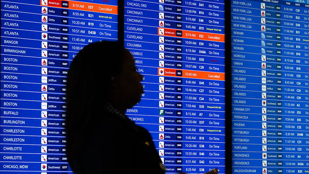 More than 5,200 US flights delayed Friday as government shutdown looms