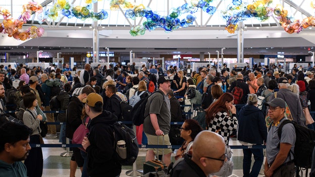 More than 2,100 flights canceled Sunday amid FAA order, government shutdown: AP