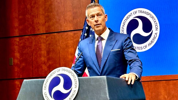 Sean Duffy accuses Schumer of 'playing politics' over shutdown amid flight delays