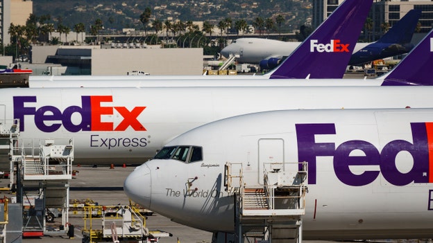 FedEx says critical shipments won't be affected by FAA flight cap