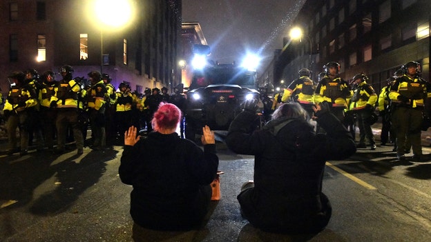 Varias personas detenidas en Minneapolis tras los disturbios provocados porICE