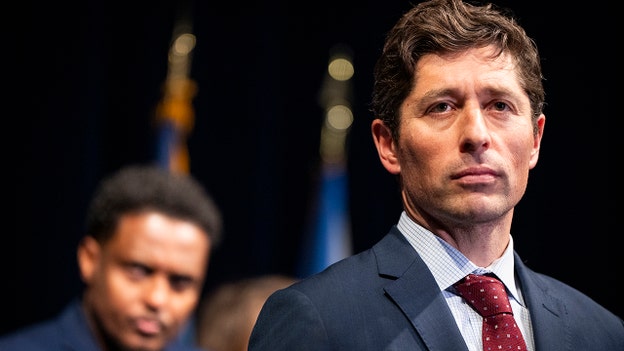 Minneapolis mayor pleads for state investigators to be allowed into ICE shooting probe