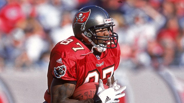 Former NFL player praises Trump for standing ‘by women for women’ outside SCOTUS hearings