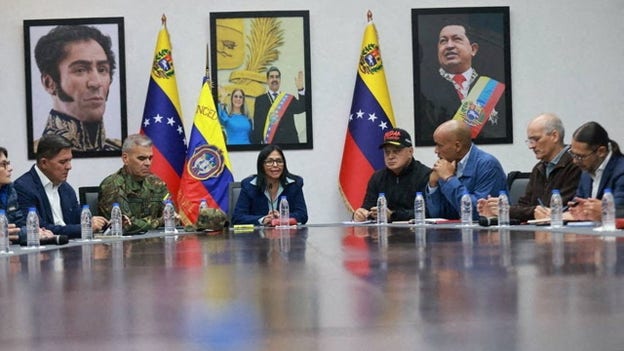 Venezuela's VP formally sworn in as interim president