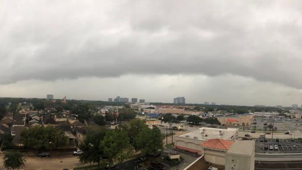 Photo: Massive shelf cloud over Houston