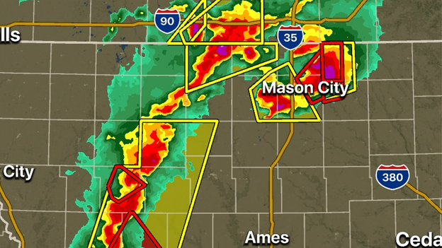 FOX Weather 3D Radar tracking 3 tornado-warned storms across Iowa