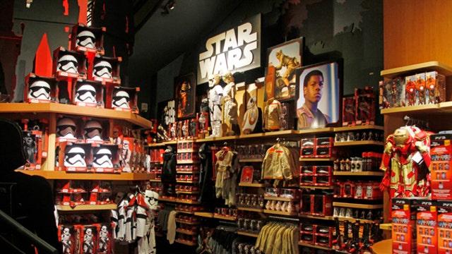 Star Wars fans pull all-nighter to buy latest toys