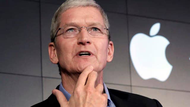 Apple's Cook takes stand on privacy
