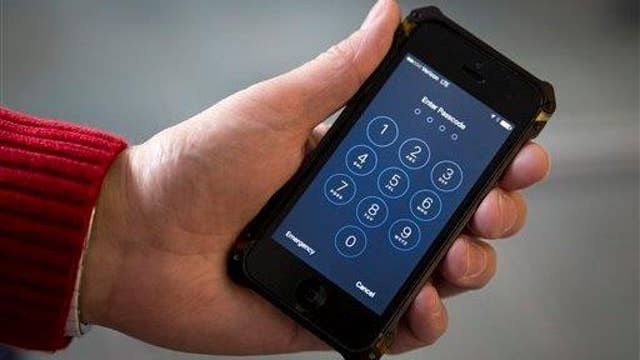 Tom Ridge urges Apple to cooperate with FBI
