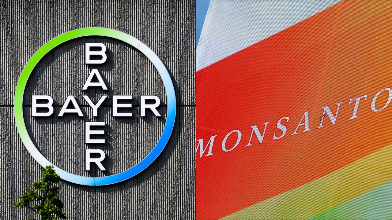 Bayer, Monsanto CEOs Meet With Trump, Argue Merger Would Create U.S. Jobs | Fox Business