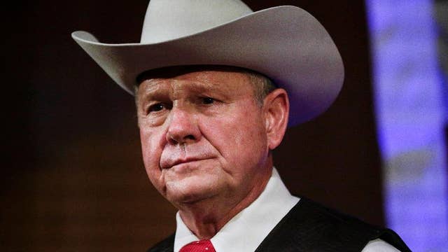 Trump backs Moore in Alabama Senate race