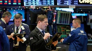 US stocks higher, aim to shake-off concerns about tariffs
