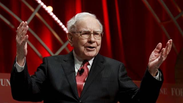 Warren Buffett encourages investors to bet on US economy 