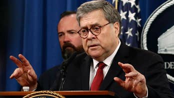 2020 Democrats slam Barr over Russia report handling, call on Mueller to testify