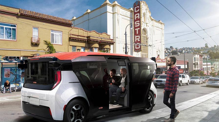 GM’s Cruise unveils its first driverless vehicle